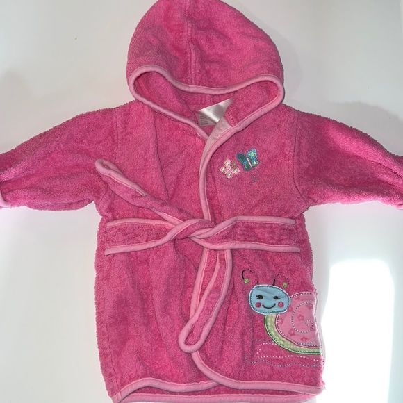 BabiesRUs Other - 🛍Little Girls Robe 0-9 Months 🛍